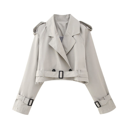 Trench court pour femme style chic urbain tendance