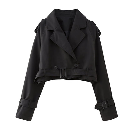 Trench court pour femme style chic urbain tendance