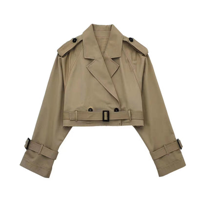 Trench court pour femme style chic urbain tendance