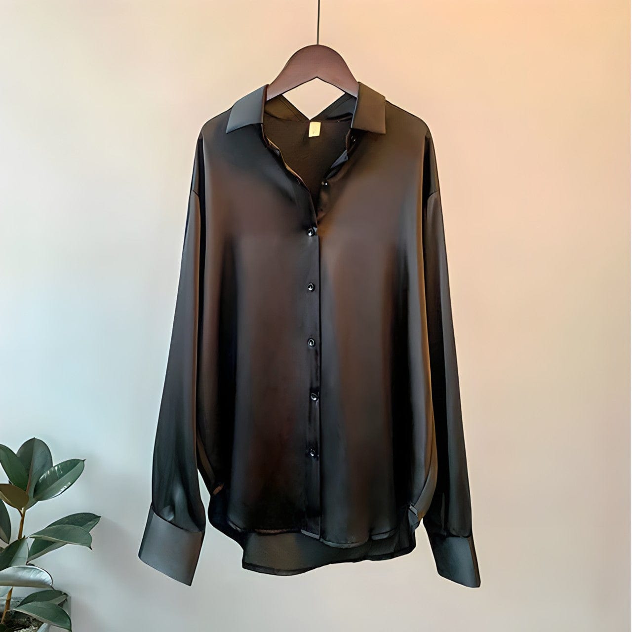 Blouse féminine au style élégant et lumineux à la coupe fluide