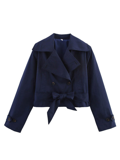 Trench-coat court pour femme avec grand col et ceinture à la taille