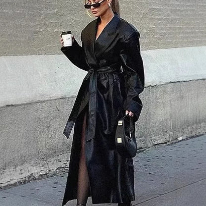 Trench long noir élégant pour femme tendance et chic