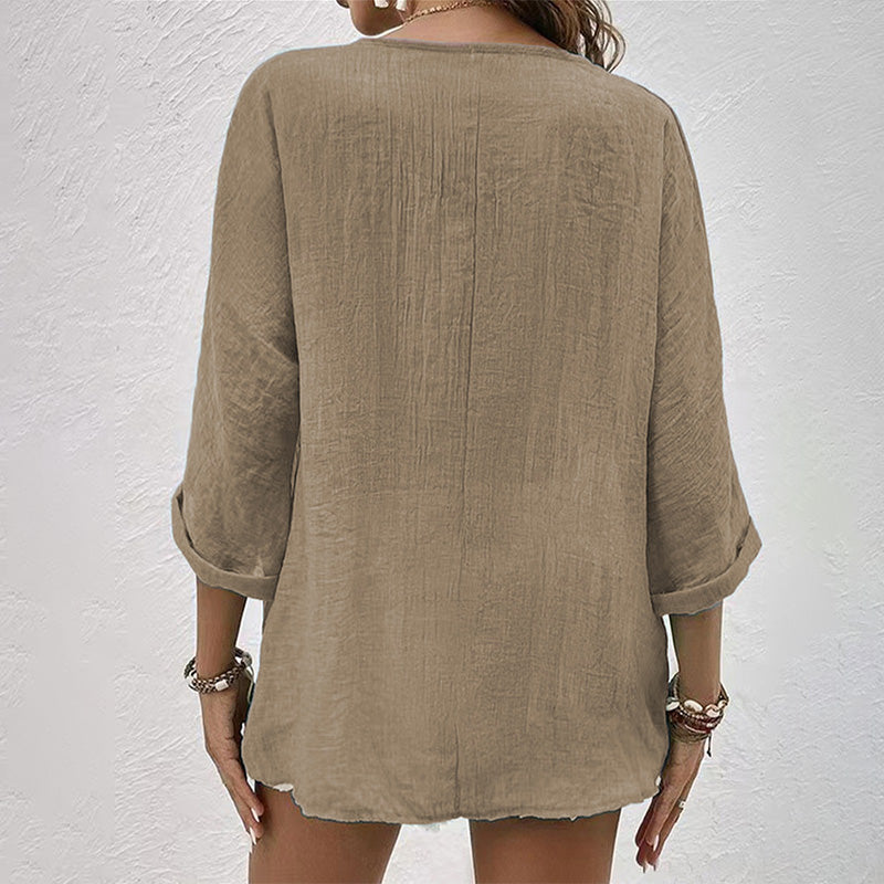 T-shirt chic à col V pour un look tendance et agréable à porter