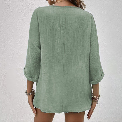 T-shirt chic à col V pour un look tendance et agréable à porter